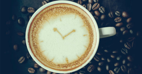 ¿Beber café para obtener energía? ¿Por qué no comer un bocadillo?